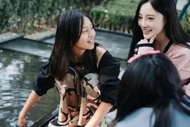 李小璐：年轻时管不住下半身，如今让自己的女儿买了单，她后悔吗