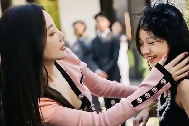 李小璐：年轻时管不住下半身，如今让自己的女儿买了单，她后悔吗