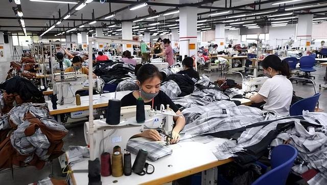 从“赶超中国”到一夜崩塌，越南订单逃离工厂停工，原因始料不及