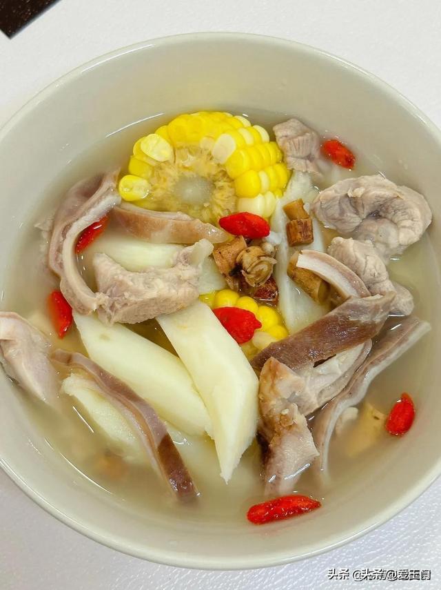 俗话“一汤补3虚”，这汤建议1周喝3次，一补阳健脾胃，二补气血