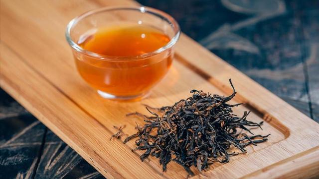经常喝茶与经常喝白开水的人，谁的身体更健康？研究告诉你答案