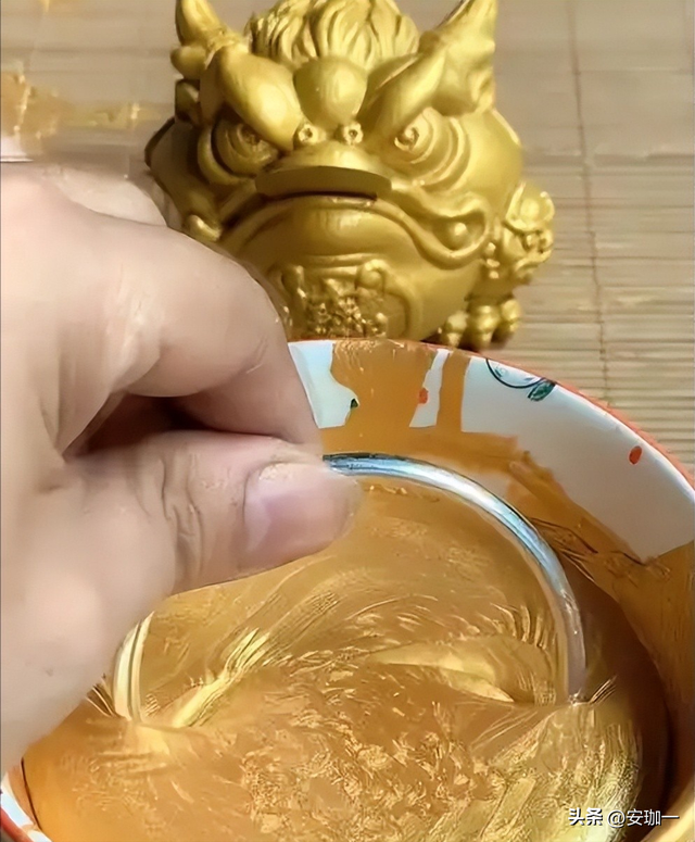黄金骗局曝光！“周大福”、“老凤祥”被造假，成本仅需几十元