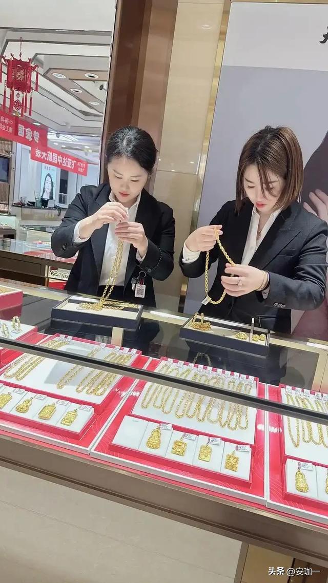 黄金骗局曝光！“周大福”、“老凤祥”被造假，成本仅需几十元
