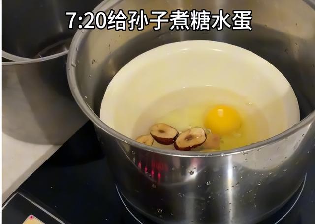 毁三观！老鼠人文化荼毒00后，追求自残式生存，许多家长一无所知