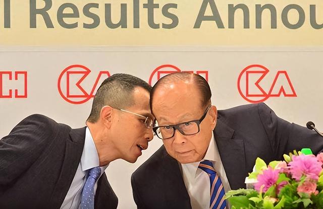 倒计时5天，中央和港府同时行动，李嘉诚不听劝阻，已无法脱身