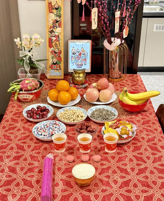“祭祀带三样，家兴人丁旺”，上坟为什么放3样点心2种水果1白酒
