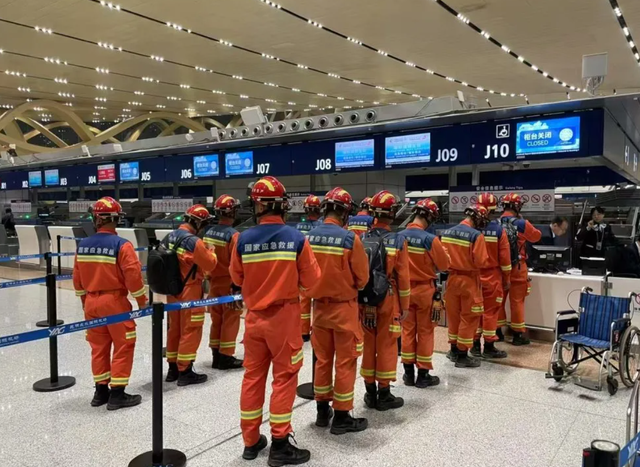 强过汶川地震？中国救援医疗队连夜组团驰援！专家：相当于上千个原子弹爆炸的威力，可能造成数万人遇难！