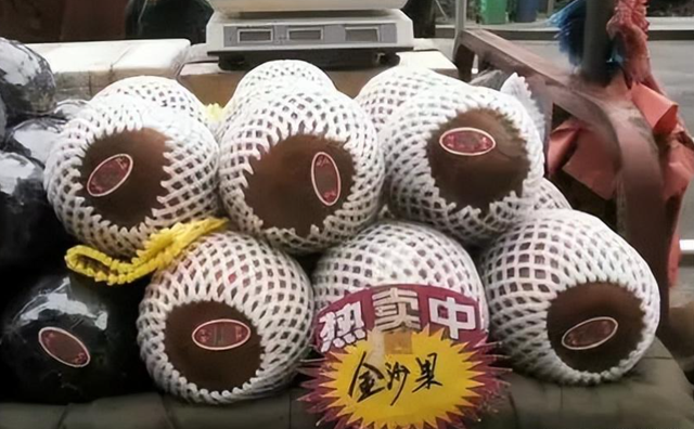 水果也塌了！央视曝光4大“假水果骗局”，越看越害怕，还敢吃吗