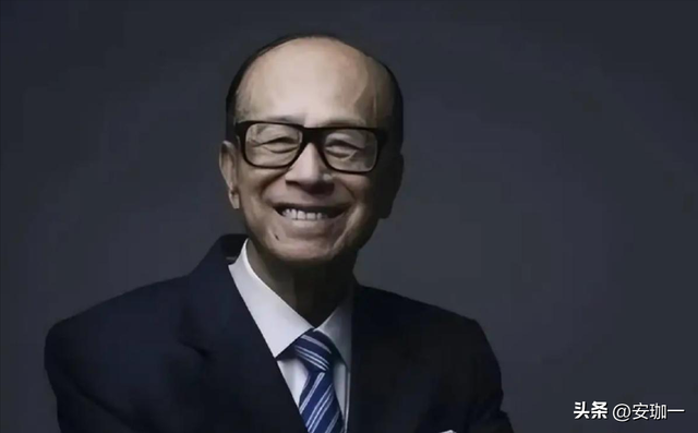 倒计时3天，中央和港府同时行动，李嘉诚不听劝阻，已无法脱身