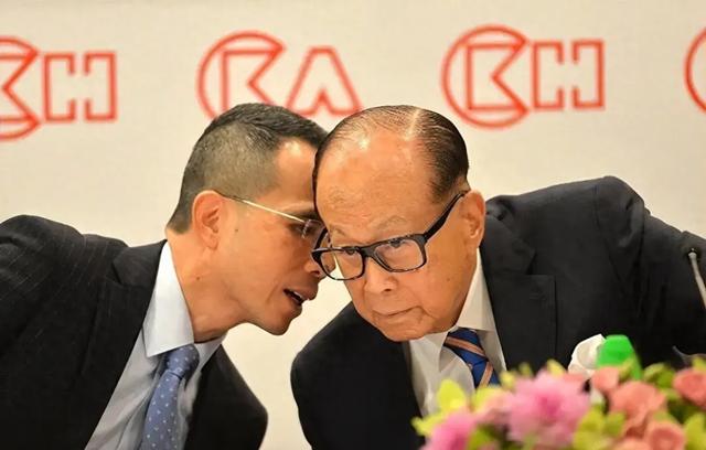 买下李嘉诚43个港口的贝莱德，竟然是中国12家龙头企业的大股东