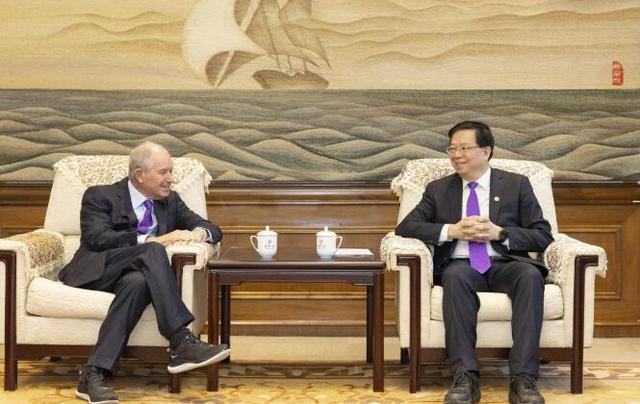李嘉诚暂缓港口交易，还有145天议价期，过期将赔付美国巨额罚金