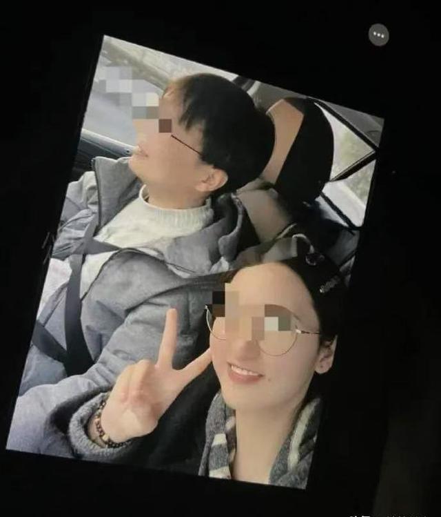 妻子举报上海一财政局主任科员出轨副科长，露骨聊天记录流出