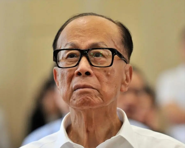 李嘉诚资产缩水780亿，国监总局宣布依法审查，美方回应不感意外