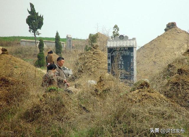 4月4日清明节，“上坟不能随便上，一代不祭三代坟”，什么意思？