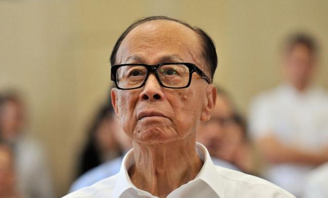 开始害怕了，李嘉诚次子分家，长河再发公告，不再贸然卖资产
