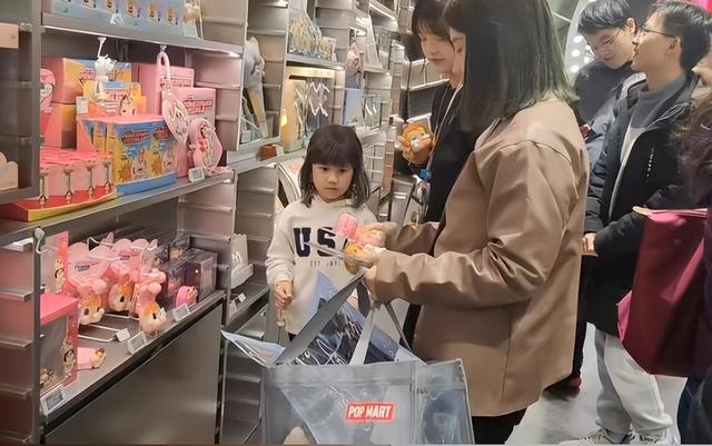 太意外！大量泰国游客涌入中国，打着旅游的"幌子"，实则另有目的