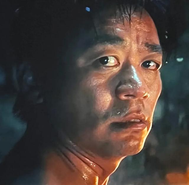 这次被央媒“点名”的王宝强，暴露真实处境，原来徐峥真的没说错