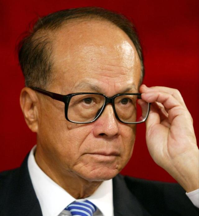李嘉诚太精明了！交易叫停之后，次子撇清长和关系，美国出手了