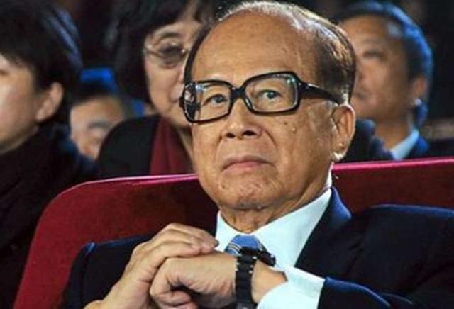 李嘉诚太精明了！交易叫停之后，次子撇清长和关系，美国出手了