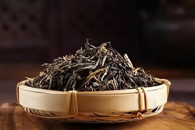 红茶和绿茶，哪个对身体更好？医生给出了答案，你喝对了吗？