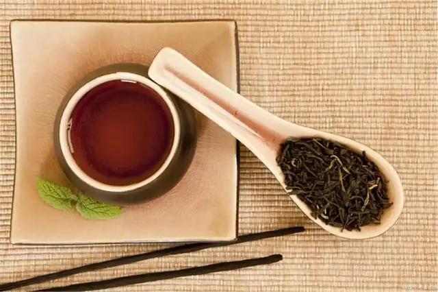 红茶和绿茶，哪个对身体更好？医生给出了答案，你喝对了吗？