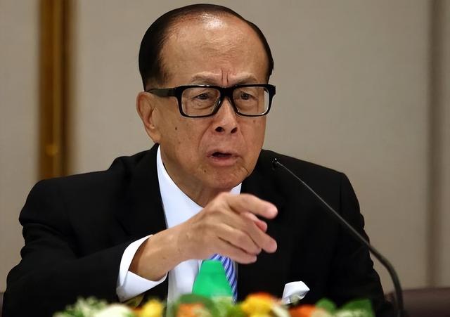 最后期限，外交部终于回应，李嘉诚结局已定，190亿美元打水漂