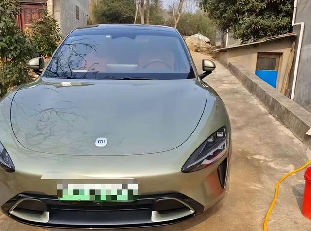 小米SU7后续：女主更多照片曝光，男友晒生前最后聊天记录，泪目