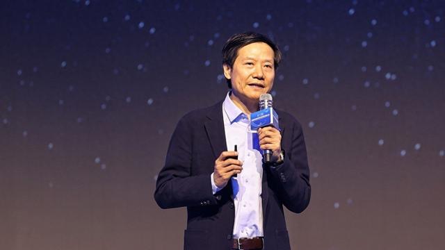 遇难者家属回应雷军：鲜活生命已经离世，车企应当对悲剧有足够的敬畏之心