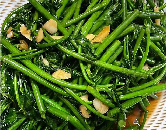 4月这菜使劲吃！一清热解毒、二护眼、三清肝，当季鲜嫩别不懂吃