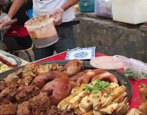 10人排队9个托！央媒再揭圈套
，卤菜遮羞布被掀，下场
大快人心