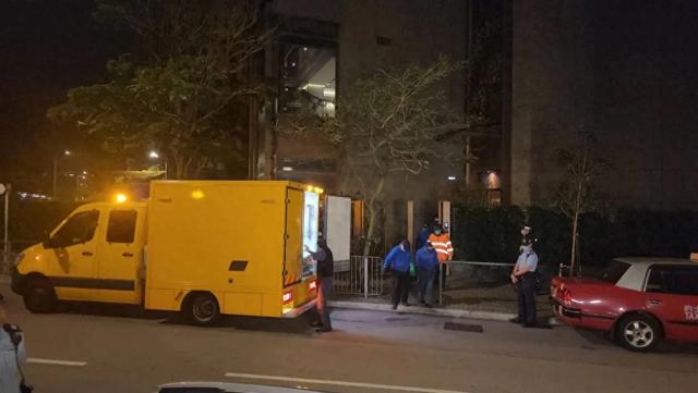 突发！前特首梁振英33岁次女梁齐昕突然离世，港警从寓所带走大量

证物，梁振英：如今排除自尽和其他的可疑