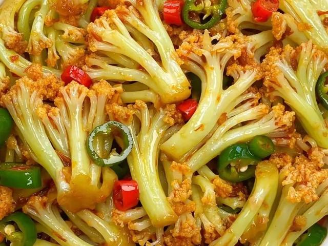 春天，八道素菜可以多吃，补充炊事
纤维和维生素，加强体质抗衰老