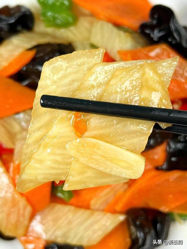 “春养肝，睡得喷鼻
”，春天里常吃8道菜，排除垃圾，身材好
