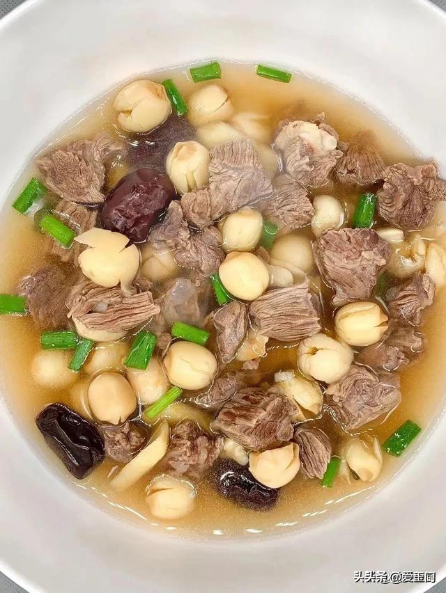“4月一碗汤，湿气跑光光”发起常喝这汤，祛湿健脾，利益多