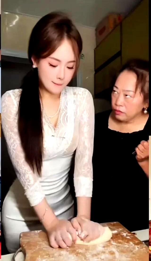 “嫂子揉面”终被点名批评
！ 为了流量不择本领，发起封杀！