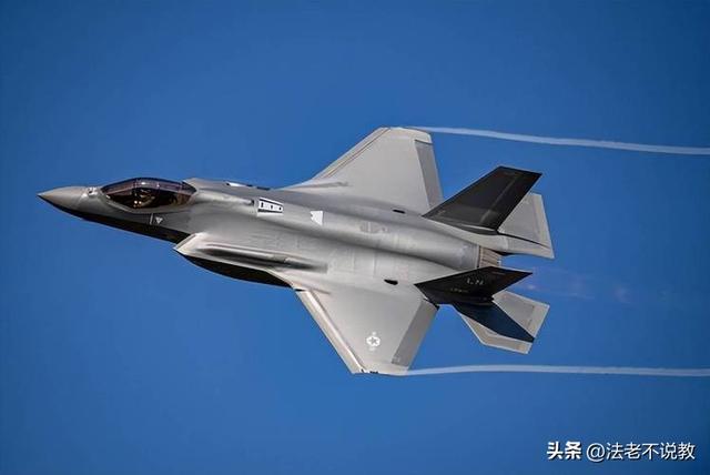 特朗普连夜叫停，对中国两样器械
免除关税，终于知道疼了？