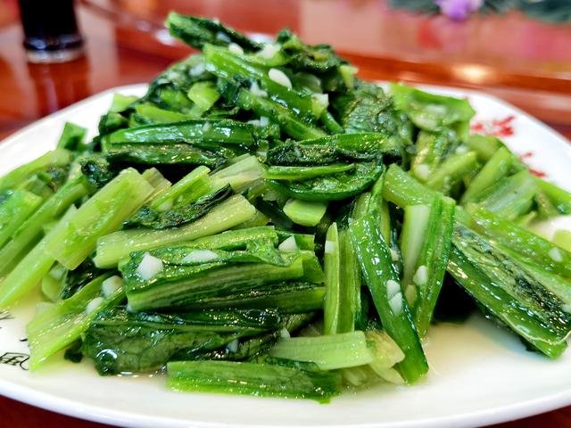 明朗后养肝黄金期，多吃4种“养肝菜”，养好肝，气血足，显年轻