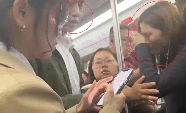 41岁男子地铁猥亵后续！同事称已被解雇
，曝妻子颜值秒杀全列车！