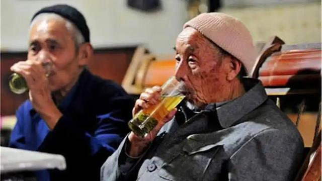 我国越来越多的人患糖尿病？年夜
夫建议：停止食用"4物"，保护胰岛