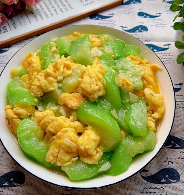 春夏瓜代，不管多忙，常给家人吃这5道菜，清热泻火，身体好！
