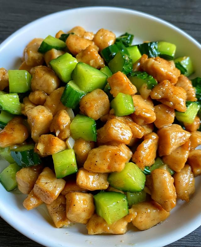 春夏瓜代，不管多忙，常给家人吃这5道菜，清热泻火，身体好！