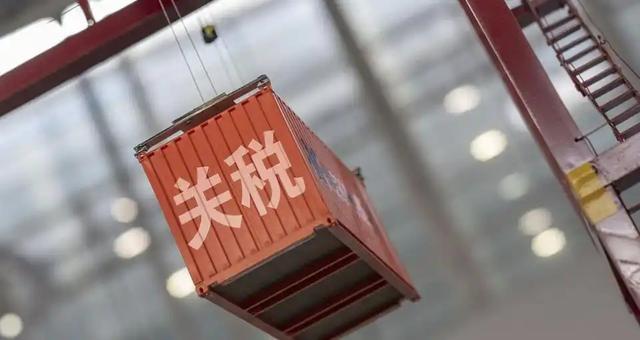 关税加到145%后，特朗普急了，对中国发战役威胁：美国有机密武器