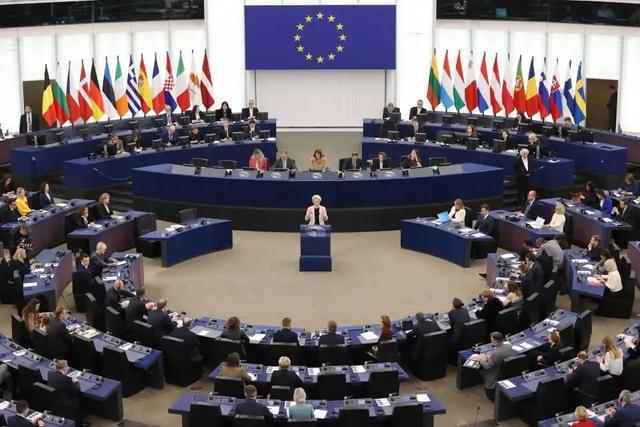 关税加到145%后，特朗普急了，对中国发战役威胁：美国有机密武器