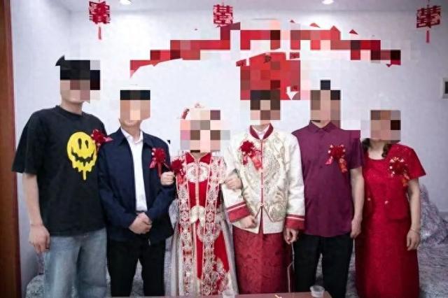 湖北小伙遭遇“史诗级骗婚”：陪嫁的存款金条是假的，岳父岳母年夜
舅哥都是找人演的