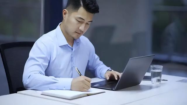 茄子再次成为存眷
核心！医生提示：吃茄子时，肯定要多注意这4点