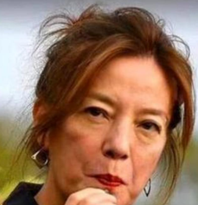 赵薇：封杀四年，古迹婚姻全失落

败，网友晒出近照大变样