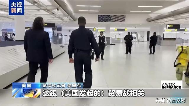 大年夜

量
赴美旅客
被拘留，遭暴力对待：戴手铐、关禁闭、驱逐

出境