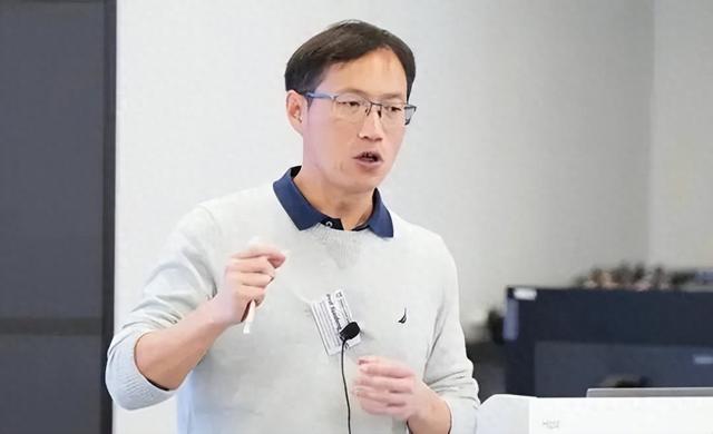 华裔顶级专家投靠
美国，掉
联数周妻子怒斥：奉献26年，却被当罪犯
