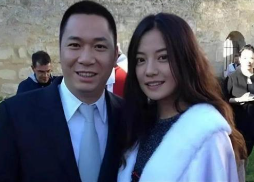 再难翻身 ! 封杀4年后，49岁赵薇近照曝光，奇迹婚姻全凉，星气已无
