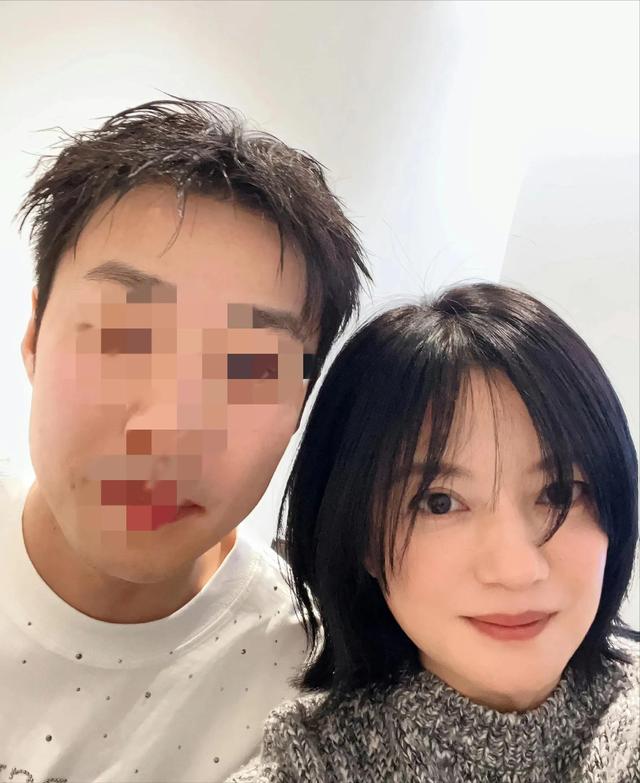 再难翻身 ! 封杀4年后，49岁赵薇近照曝光，奇迹婚姻全凉，星气已无